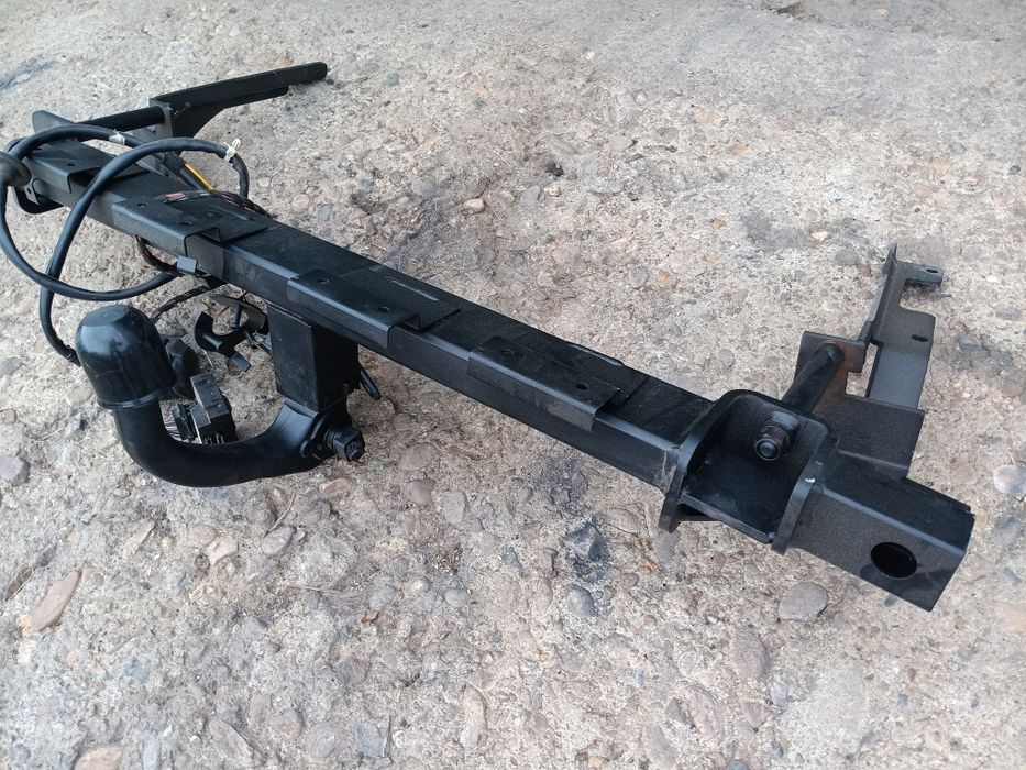 Теглич за Opel Zafira B / Опел Зафира Б