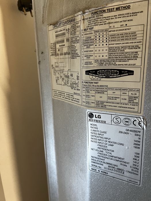 Голям хладилник LG