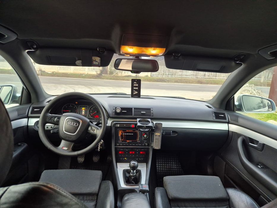 Vând Audi A4 S-line