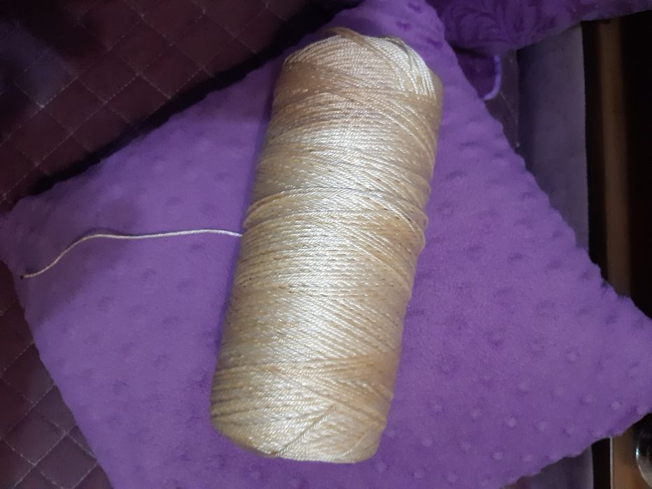 Продам бобину ниток