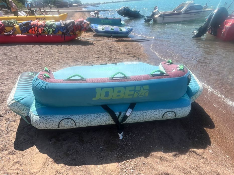 Jobe диваны в хорошем состоянии