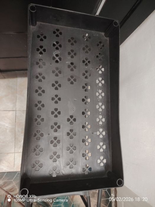 Продаем обувьницу