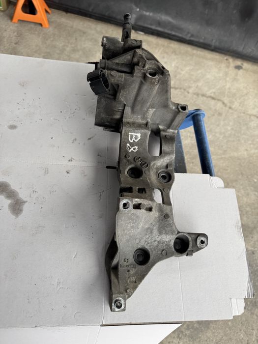 Suport motor suport accesorii pt 2.0 CRLB passat b8 arteon etc