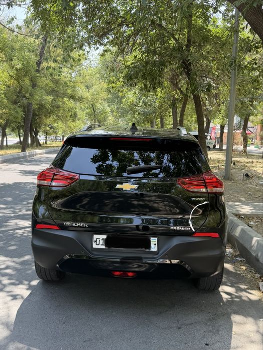 2024 Tracker 2 Premier +