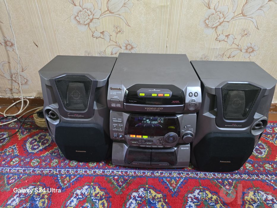 Продаётся музыкальный центр