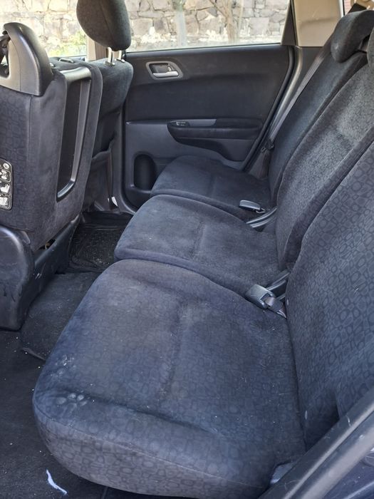 Honda FR-V на Части