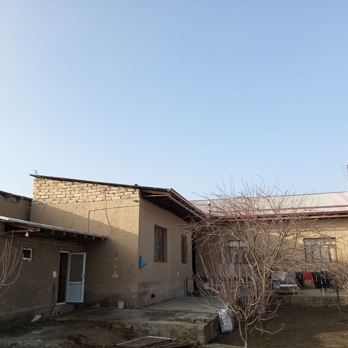 Uy sotiladi markazda