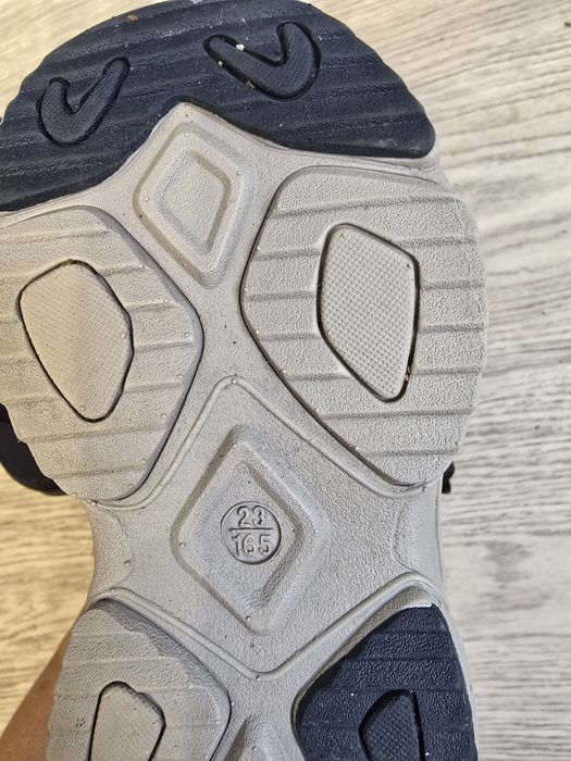 Продам зимние сапожки