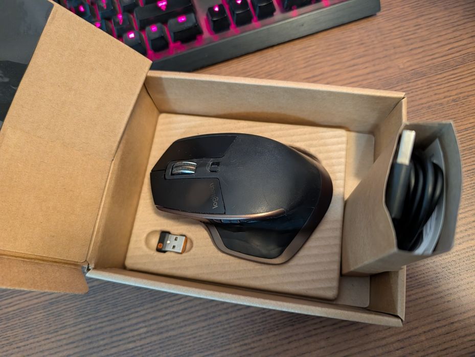 Професионална Мишка Logitech MX Master в много добро състояние