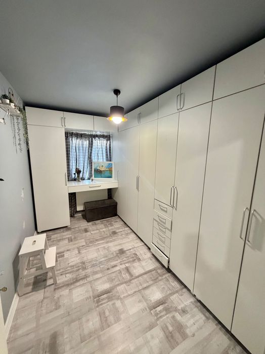 Închiriez apartament cu 3 camere în Craiova, Cal. Bucuresti, zona Viitorul