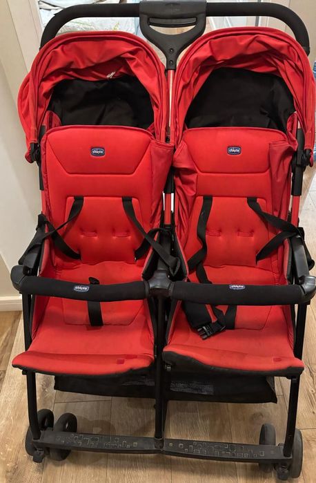 Детская коляска для близнецов