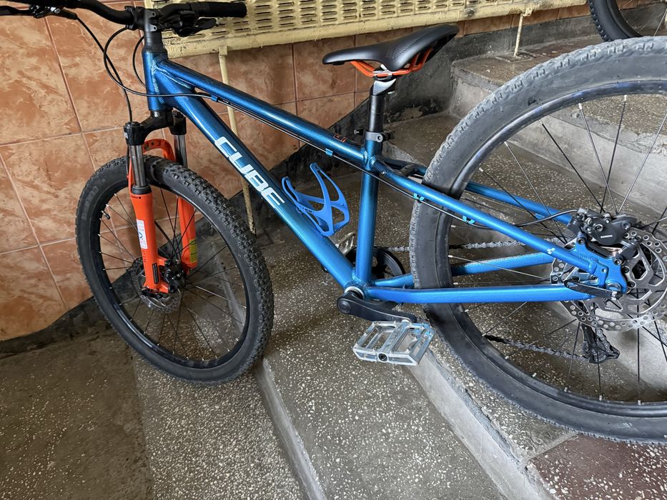 Bicicleta Cube Acid 240