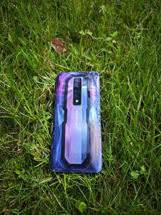 Продам игровой флагман Nubia Red Magic 7