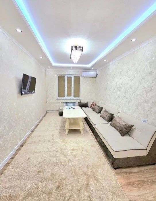 Bez makler qizlarga kvartira bor. Yunusobod universam yaqinida sherikl