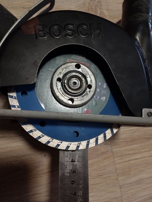 Polizor unghiular / Flex Bosch Professional 1700W + Apărătoare canelat/aspirare și discuri