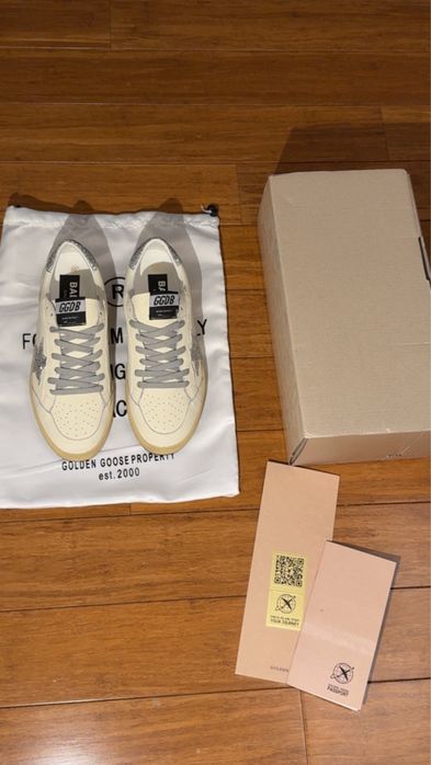 Golden Goose Superstar – alb cu stea argintie