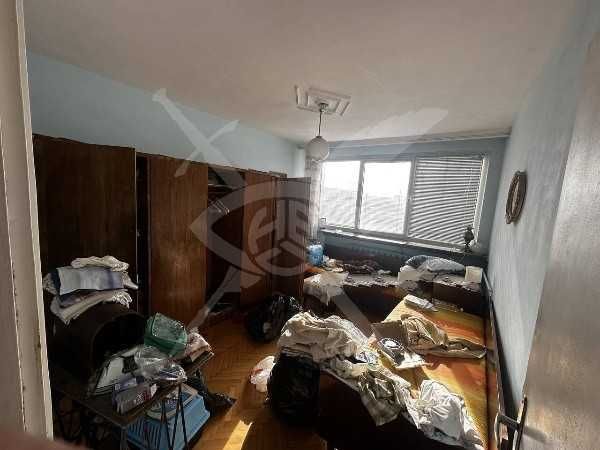 Продава се Тристаен апартамент в София, Хладилника - 69 кв.м за 1802 €/кв.м - Снимка #1