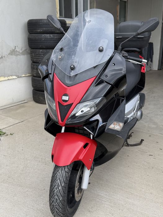 Aprilia SR Max 300 permis A2