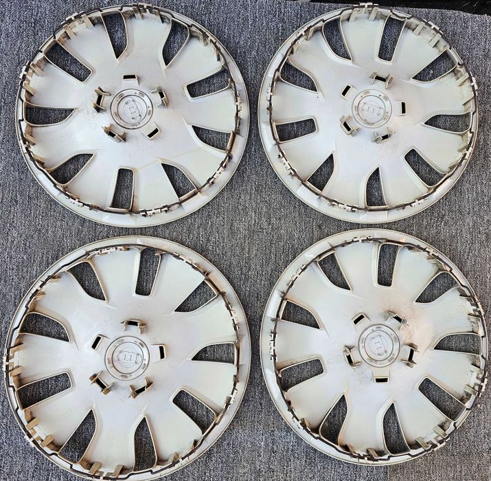 Capace Roti / Capace Jante De Tabla 16" Ptr. Audi A3/A4/A5/A6