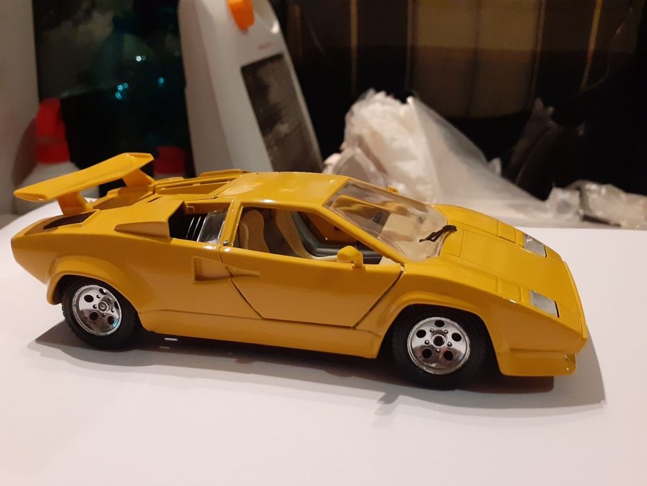 Machete 1/24 - Ford Mustang, Audi R8 Welly, Lamborghini