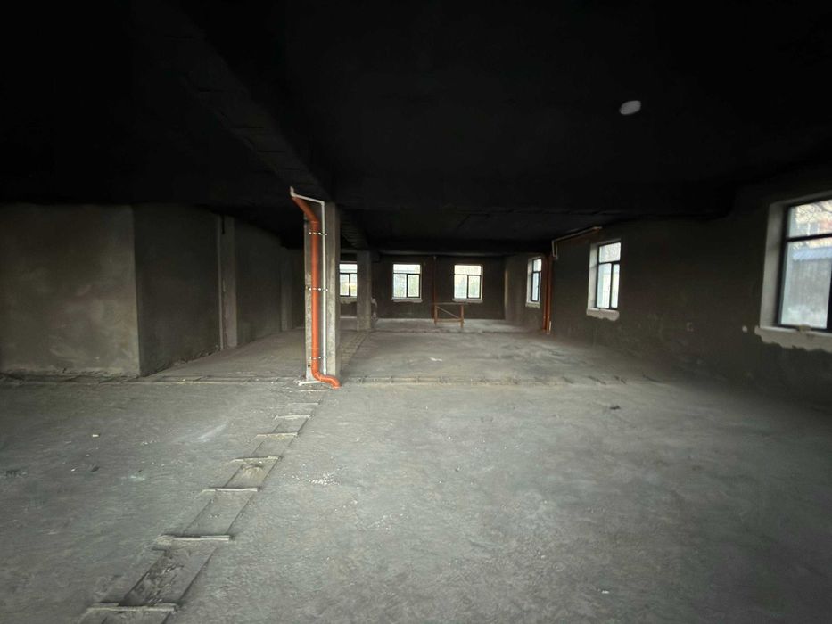 Продаётся коммерческое помещение под : Учебный центр, Офис, Магазины