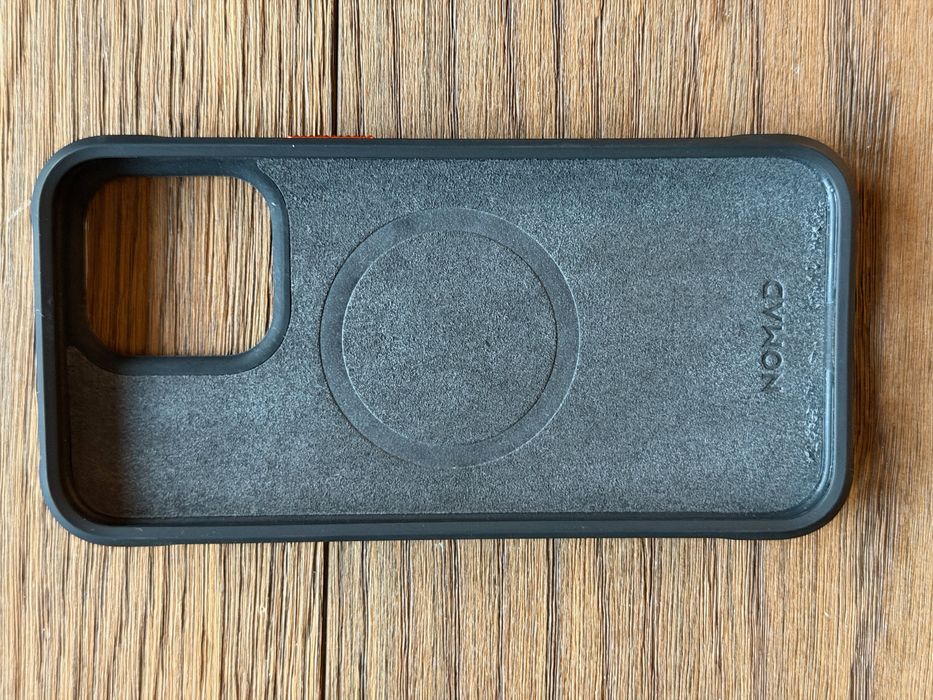 Много здрав кейс за iPhone 15 Pro Max - orange