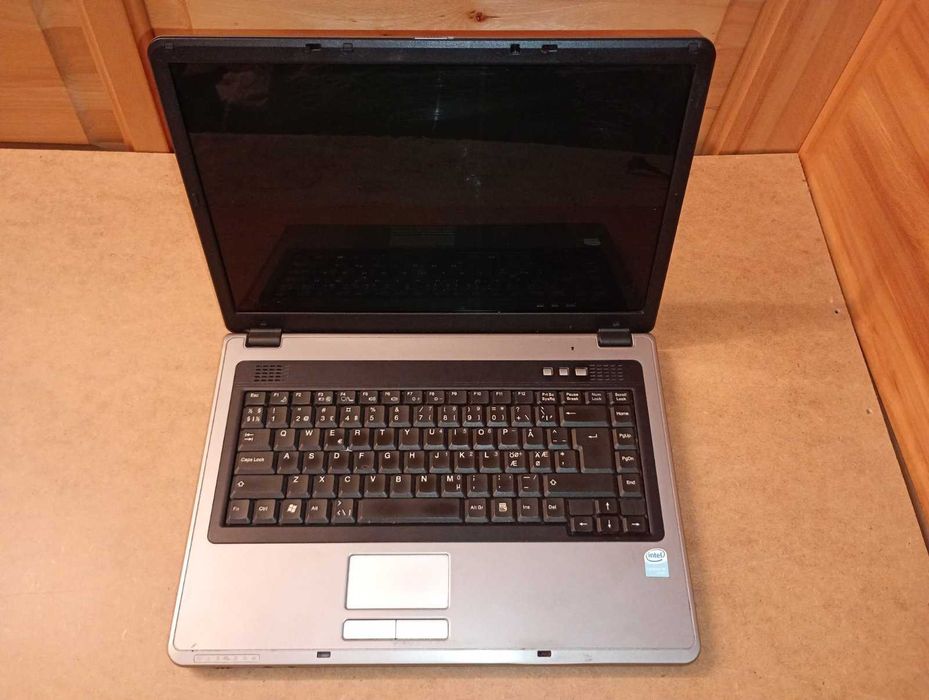 Лаптоп VEGA Хард 500 GB, RAM 2 GB, Windows 7