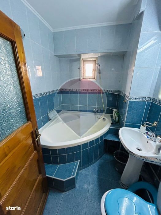 Apartament 4 camere Rovine
