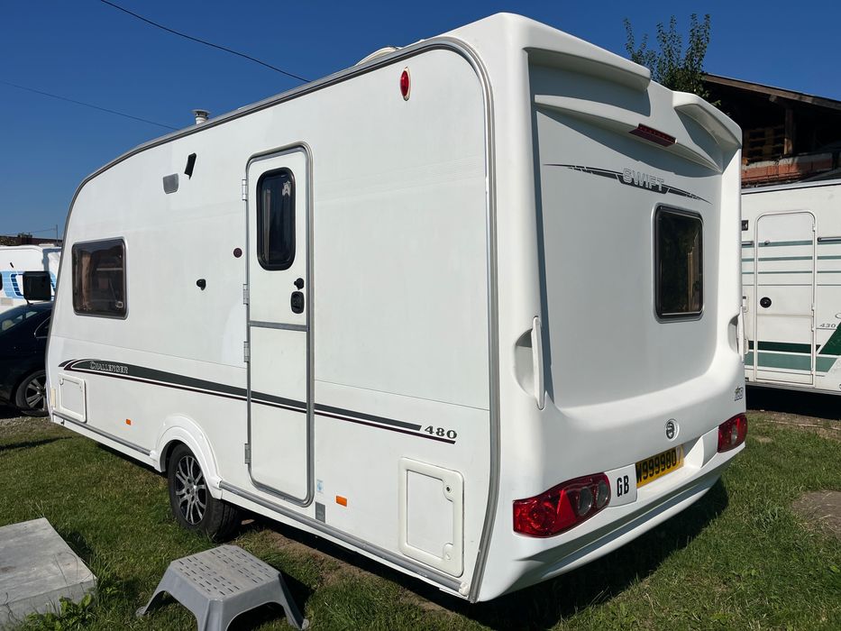 Rulota Swift Challenger 2006 Neinmatriculata Cabina dus geamuri incastrate Off Camping Boiler gaz