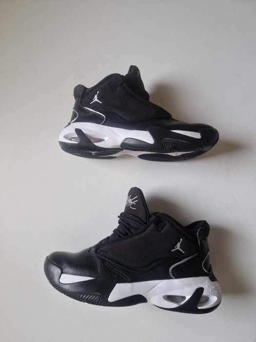 Jordan Max Aura 4 оригинални маратонки