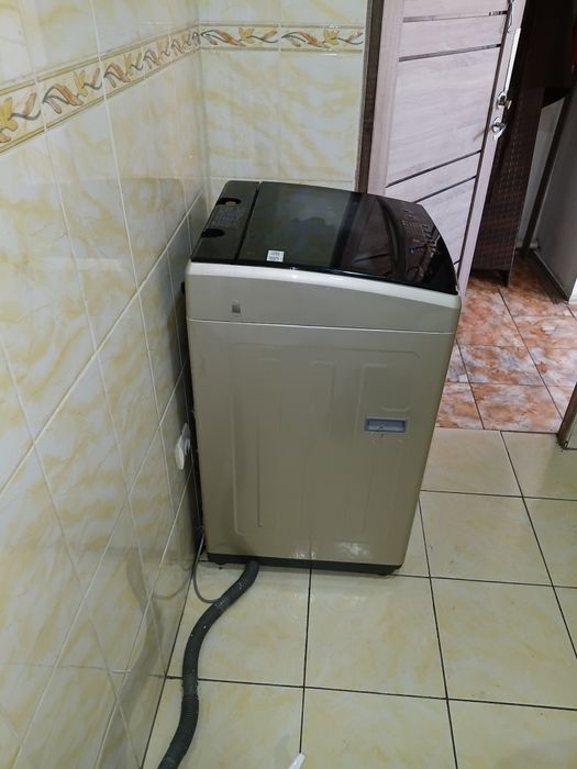 Продам холодильник Midea 8 кг
