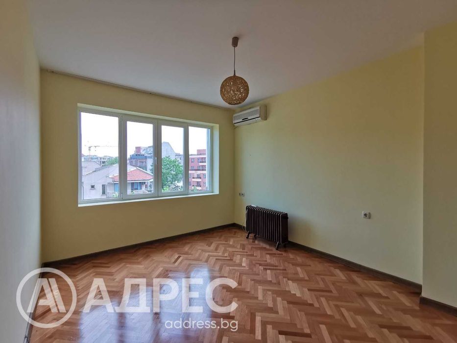 Дава се под наем Тристаен апартамент в Русе, Широк център - 70 кв.м за 280.5 € - Снимка #4