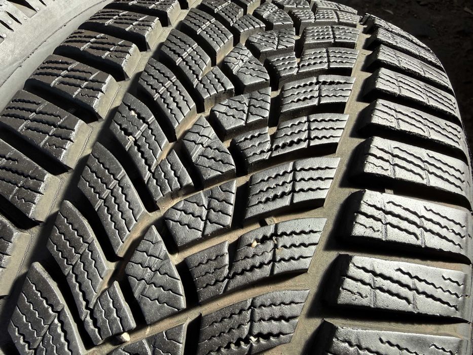 4x Anvelope Iarna 235/45 R18 M+S - GoodYear Ultra Grip Performance+