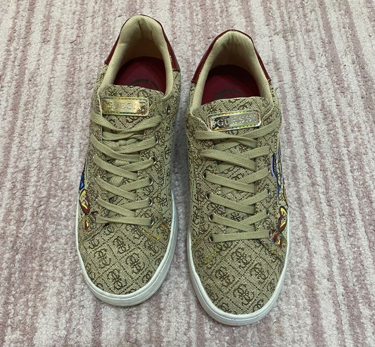 Оригинални кецове Guess