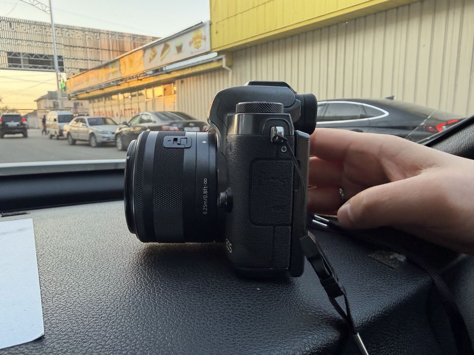Фотоаппарат Canon EOS M5
