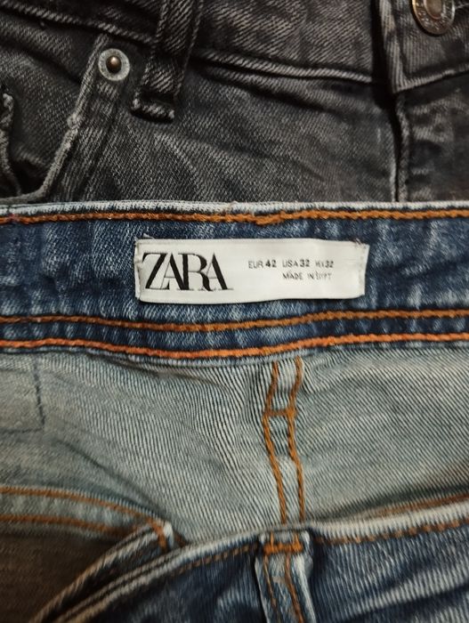 Vand patru perechi de blugi sunt originali îi dau de oare ma strang