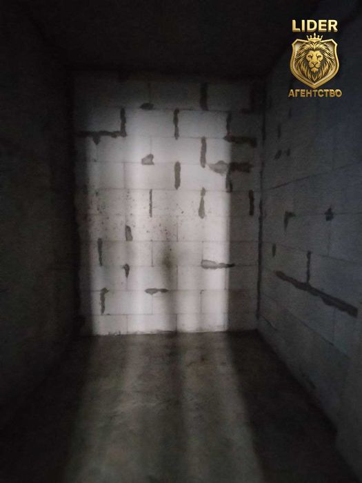 Продается 3х комнатная квартира ор.р Шарк1 Базарчик цена 45800у.е