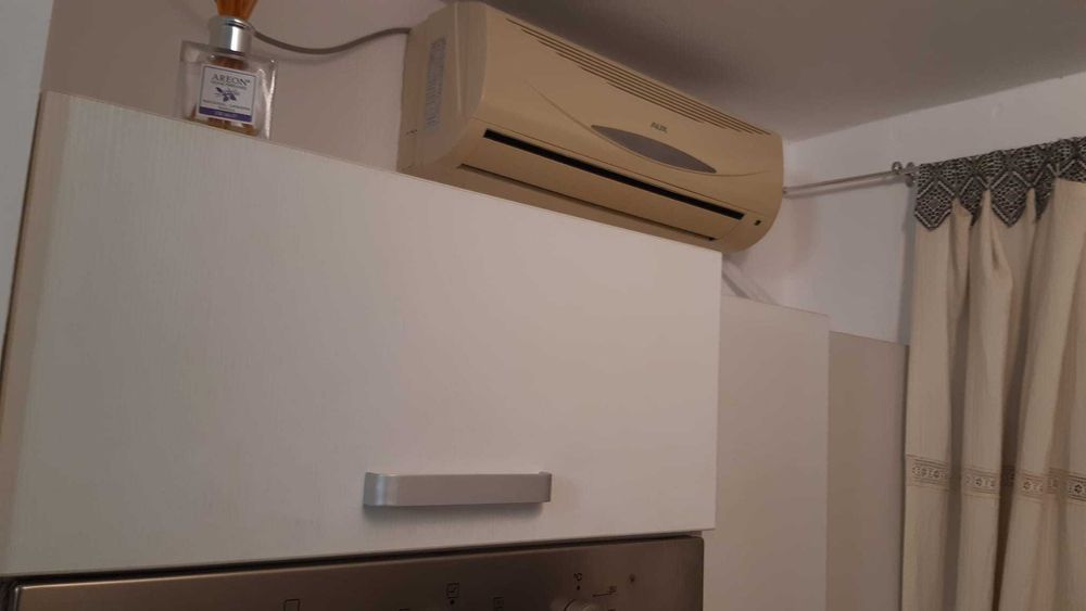 Vand garsoniera mica, pentru tanar/student in Pajura, langa metrou