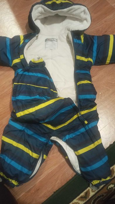 Продается детский зимний комбинезон