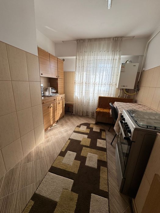 Apartament 2 camere , decomandat, zona Orizont