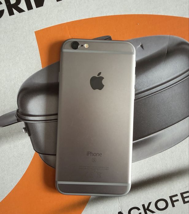 Vând iPhone 6S 32 GB