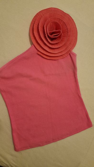 Maieu cu floare fucsia