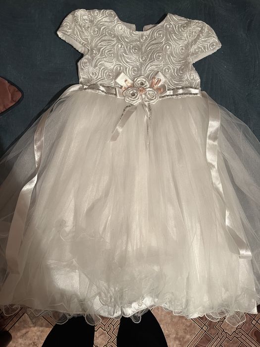 Детское платье в хорошем состоянии