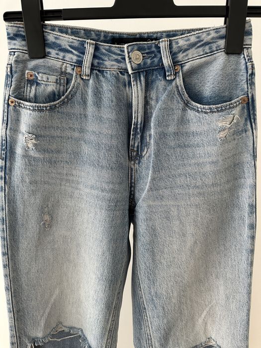 Blugi Stradivarius D92