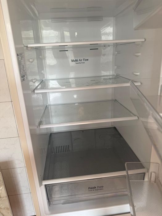 Продам холодильник LG