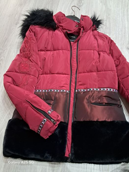 Vand geaca Dama Desigual Noua