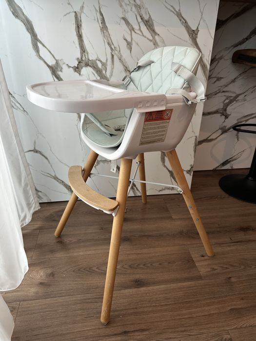 Scaun bebe de masa 2 in 1