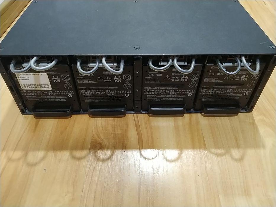 Extensie baterie ups APC SURT192xlbp RT Smart UPS Battery pack 192v