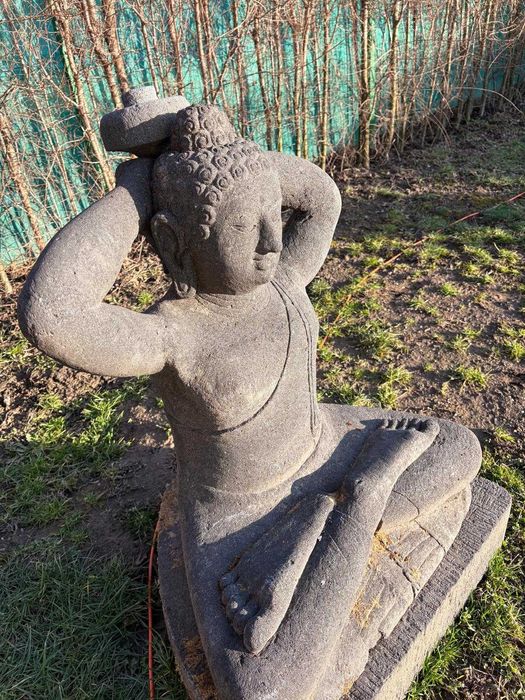 Statuie din piatra (beton)
