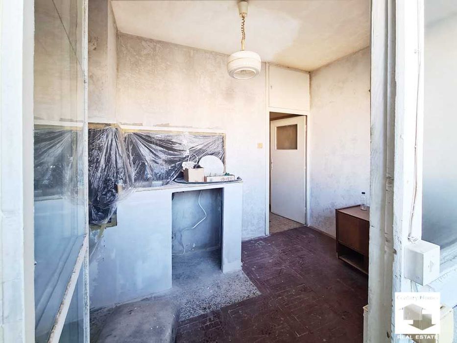 Продава се Тристаен апартамент в Велико Търново, Център - 80 кв.м за 702 €/кв.м - Снимка #7